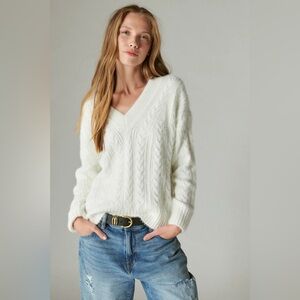 Lucky Brand M Fuzzy Cable-Knit V-Neck Eyelash Sweater Ivory Textured Soft Knit